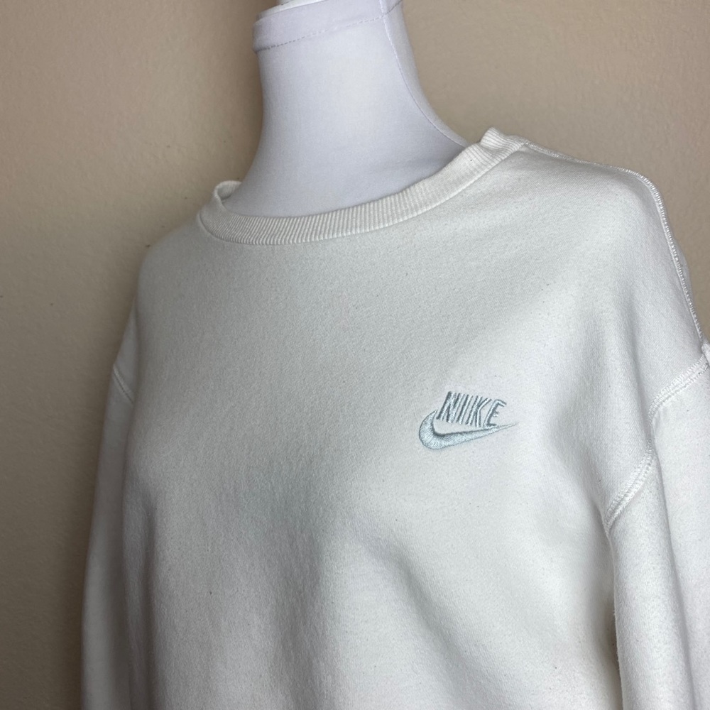 Vintage white Nike pullover!!